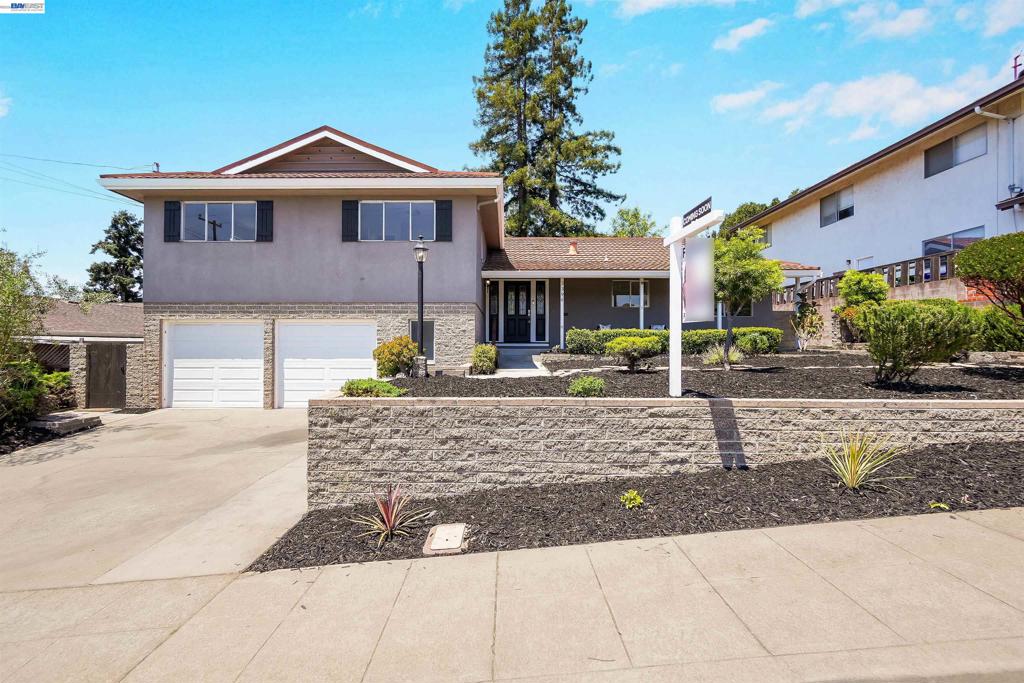 3396 Bridle Dr DR, Hayward CA 94541
