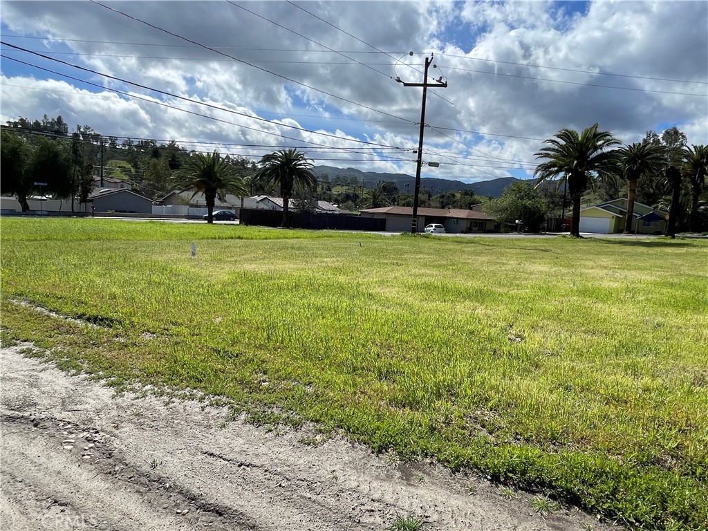 Photo 1 of 10 — 0 Bromley Ave, Lake Elsinore, CA 92530