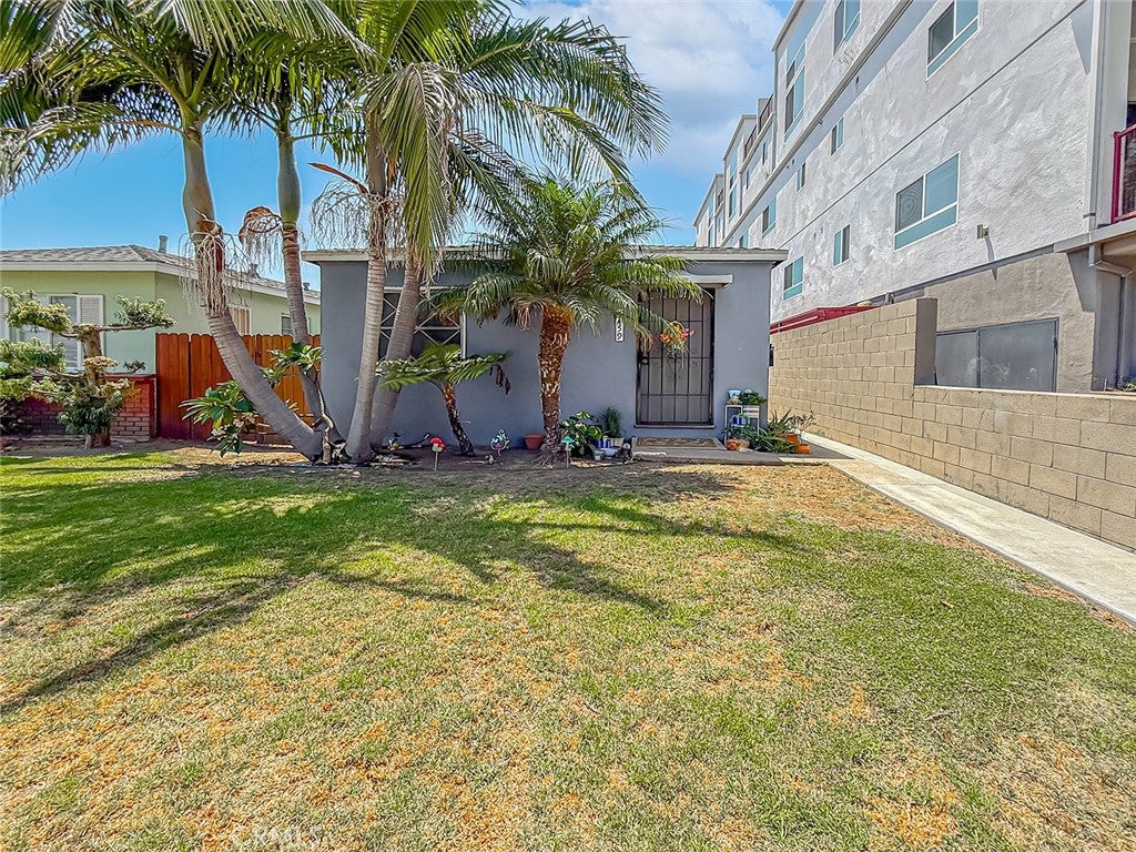 Photo of 5459 Inglewood BLVD, Culver City, CA 90230 (MLS # SR26176283)