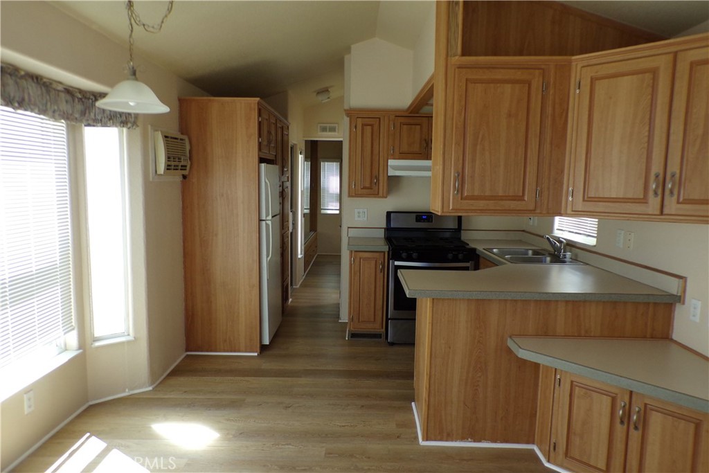 1 bedroom and 1 bathroom manufactured home. LVP flooring, cabinets, and a large bedroom closet. First month rent & security deposit are due at signing. One cat or dog allowed, not to exceed 20 pounds full-grown.
Equal Housing Opportunity.
DRE#01161477