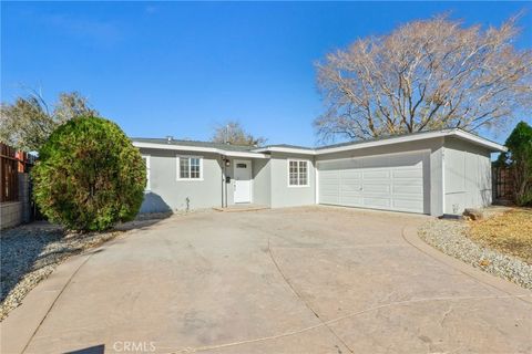Photo of 1347 E Avenue R3, Palmdale, CA 93550 (MLS # OC25271215)