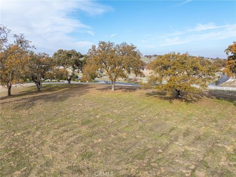 Photo of 2725 Warm Springs Ln, Templeton, CA 93465 (MLS # NS26105791)
