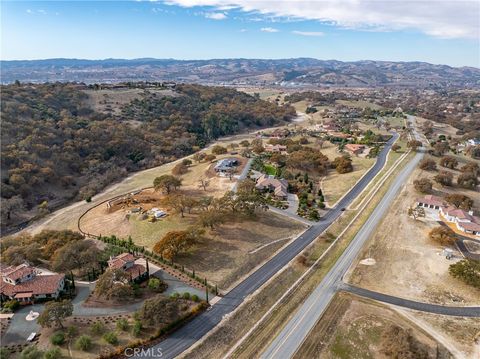 Tiny photo for 2725 Warm Springs Ln, Templeton, CA 93465 (MLS # NS26105791)