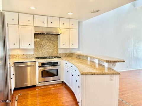 Tiny photo for 4514 Gateshead Bay, Oxnard, CA 93035 (MLS # V1-38226)