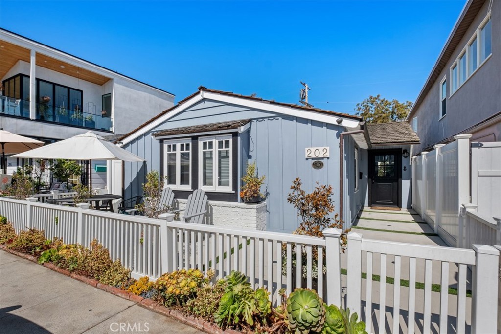 202 Onyx Avenue