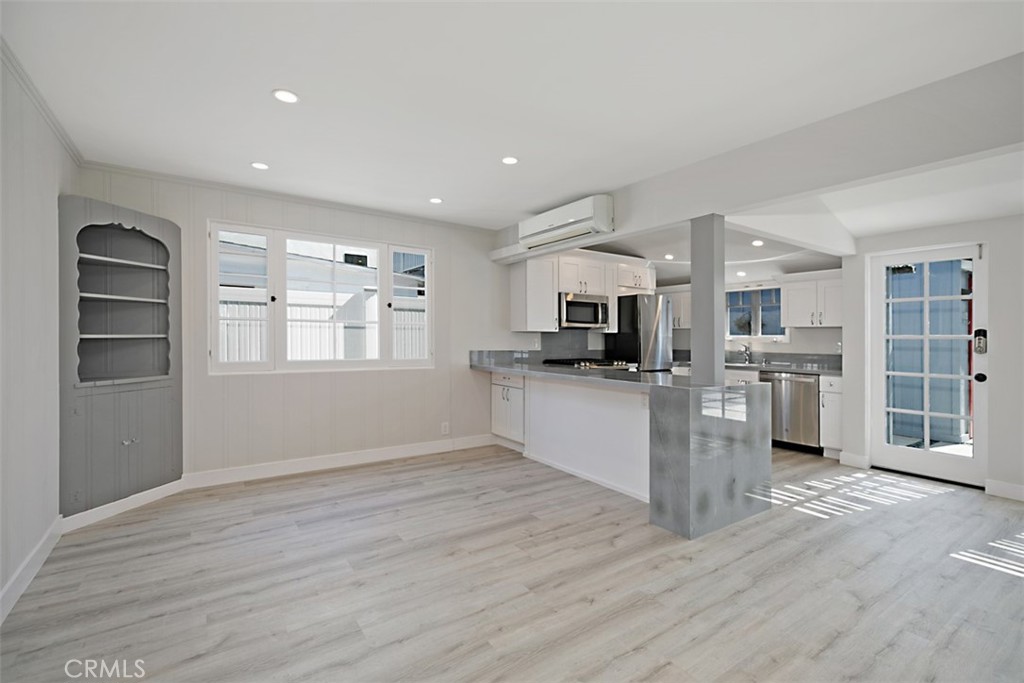 202 Onyx Avenue