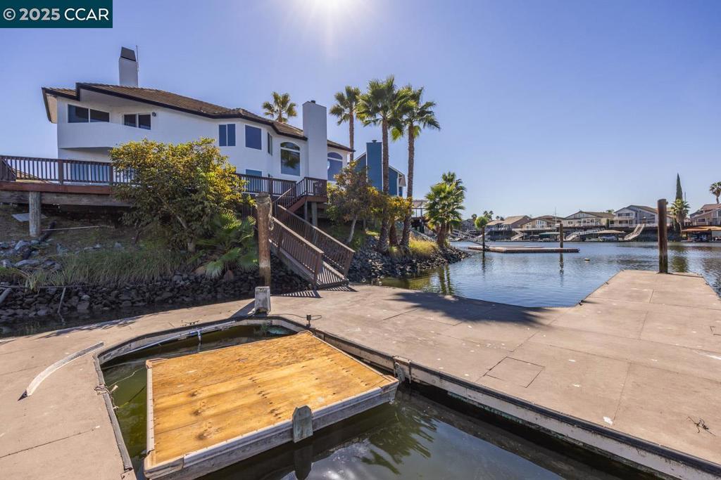 DELTA WATERFRONT ACCESS - Residential