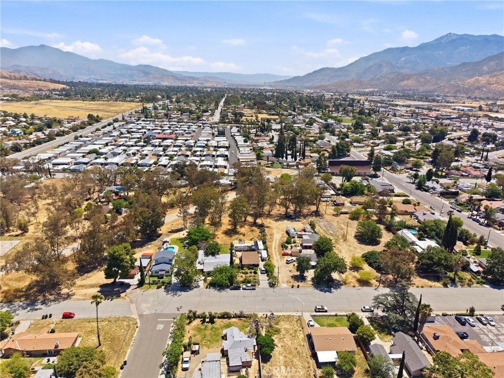 0 N Woodland Avenue