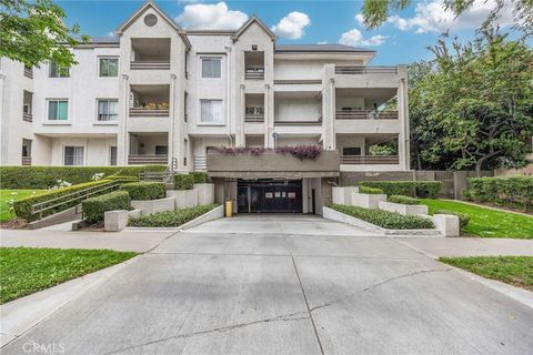 Photo of 300 N El Molino, Pasadena, CA 91101 (MLS # AR26104557)