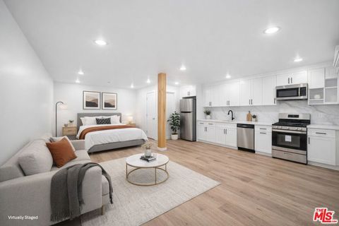 Photo of 1027 N Gardener #1/2, West Hollywood, CA 90046 (MLS # 26667705)