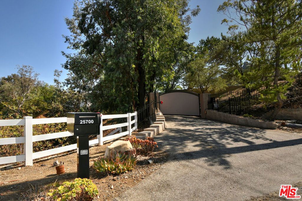Photo of 25700 Mulholland Highway, Calabasas, CA 91302 (MLS # 25627825)