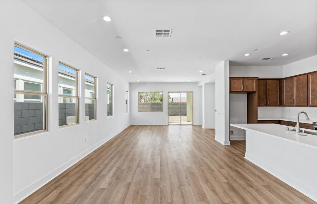 80 685 San Clemente Drive