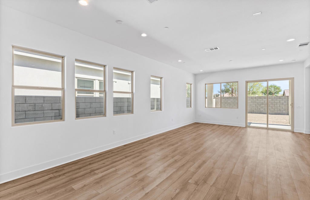 80 685 San Clemente Drive