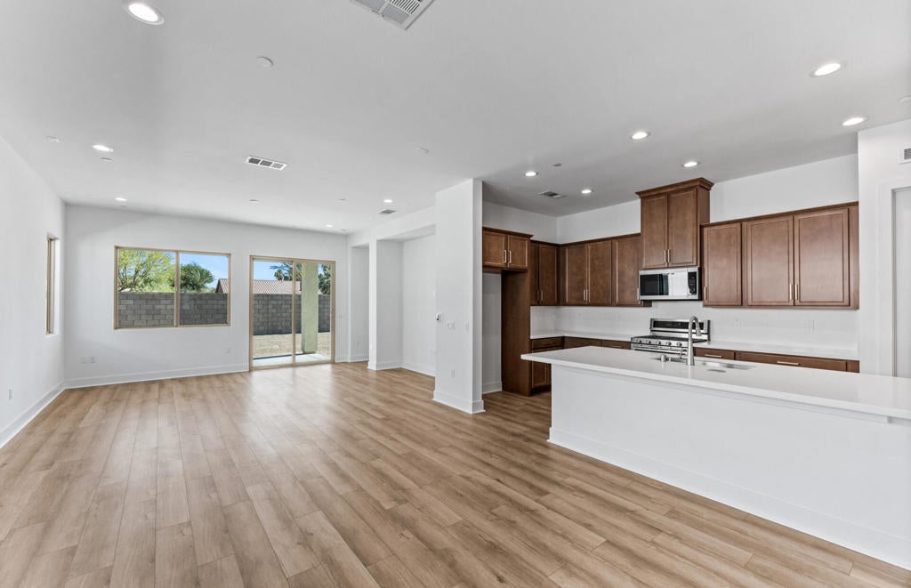 80 685 San Clemente Drive