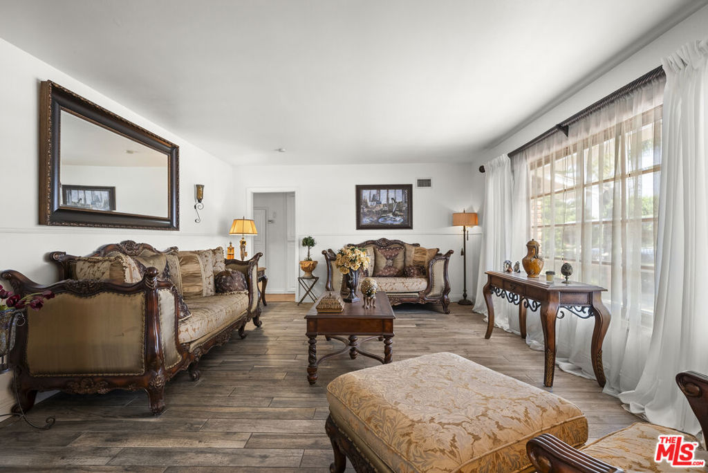 10411 Saint James Avenue