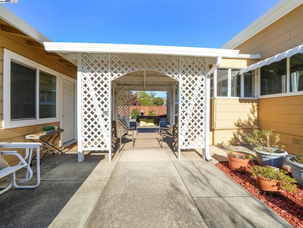 OLD SOUTH SIDE - Residential