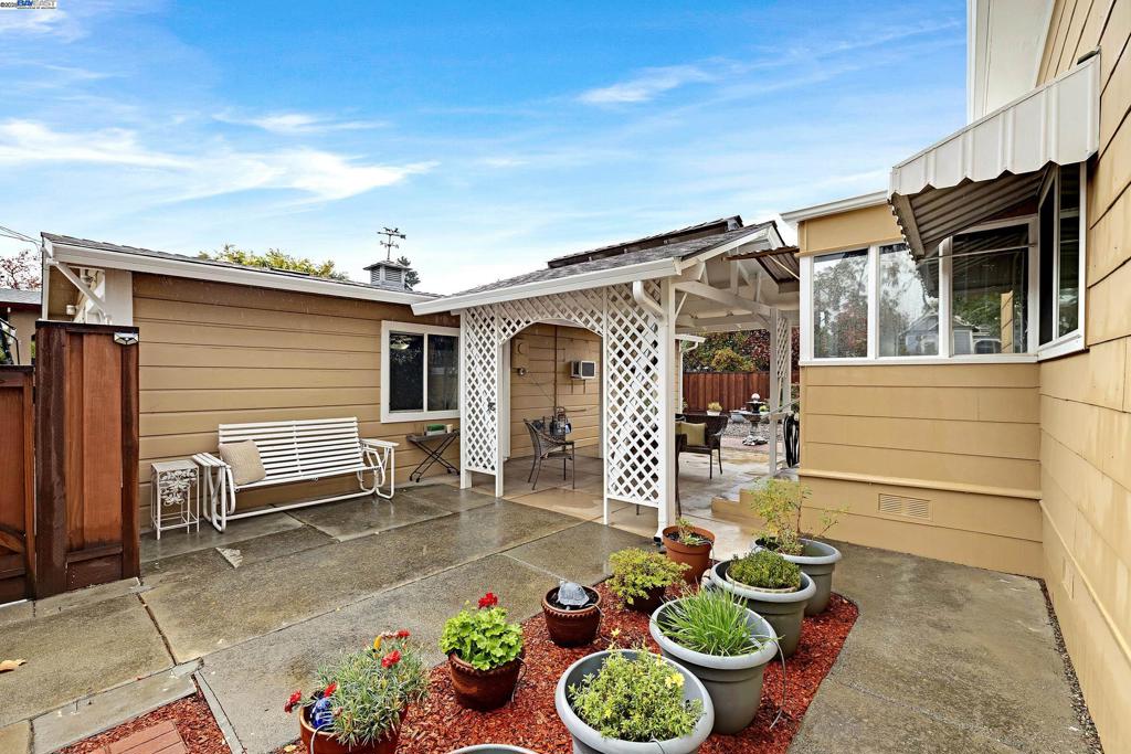 OLD SOUTH SIDE - Residential