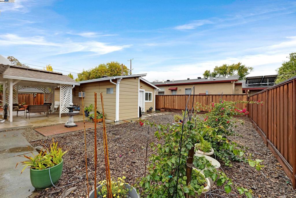 OLD SOUTH SIDE - Residential