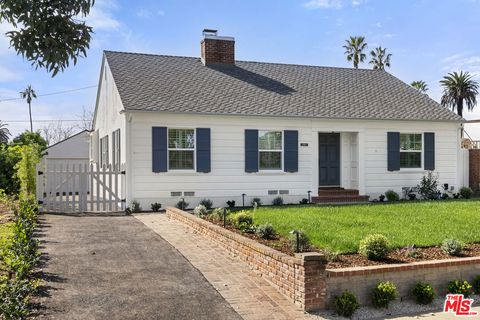 Photo of 15328 De Pauw Street, Pacific Palisades, CA 90272 (MLS # 26641771)