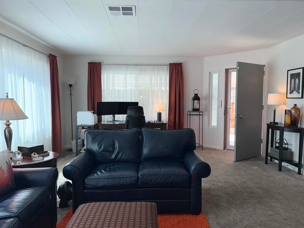 535 Cerritos Way