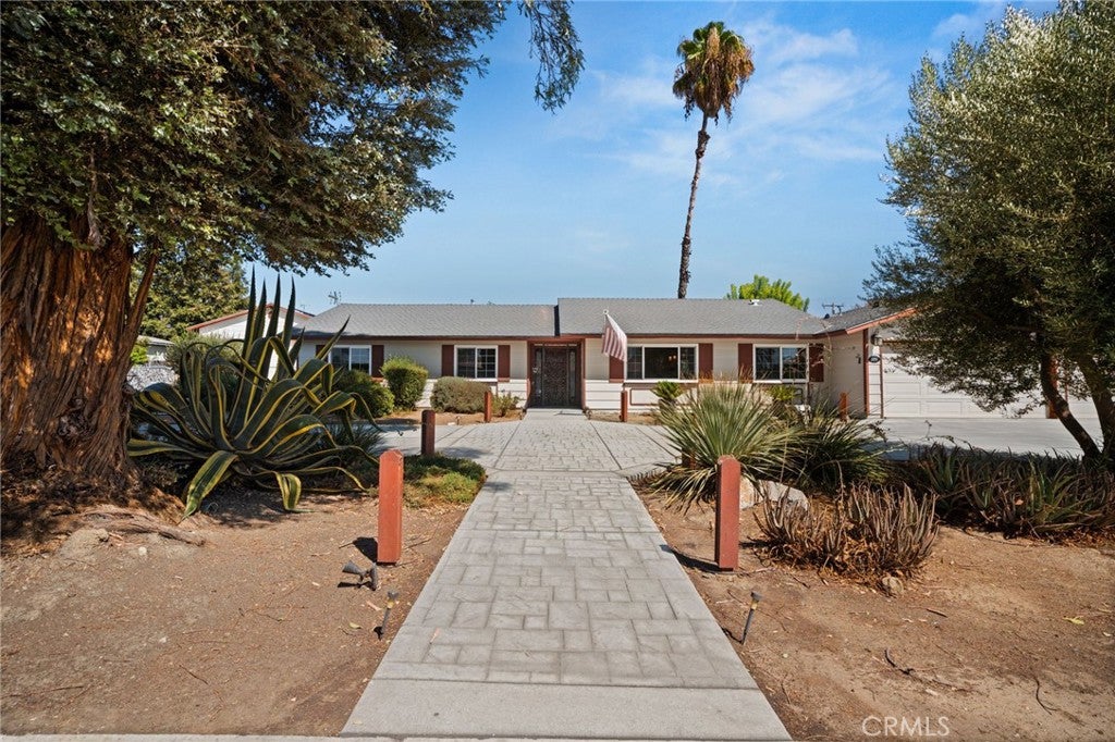 12283 Thomas Lane