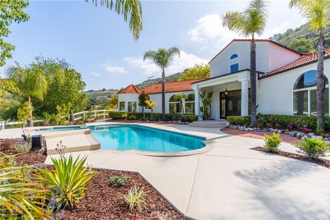 Photo of 44240 La Cruz DR, Temecula, CA 92590 (MLS # SW26099823)