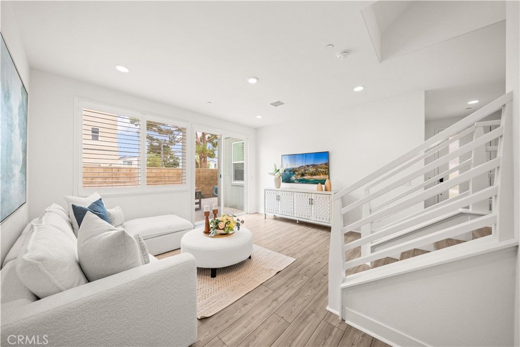 333 Baluster, Irvine CA 92618 - Photo 36