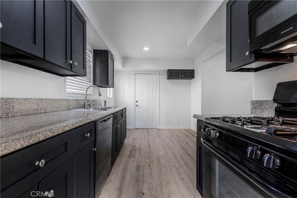 Photo of 2916 Halldale, Los Angeles, CA 90018 (MLS # OC25278602)