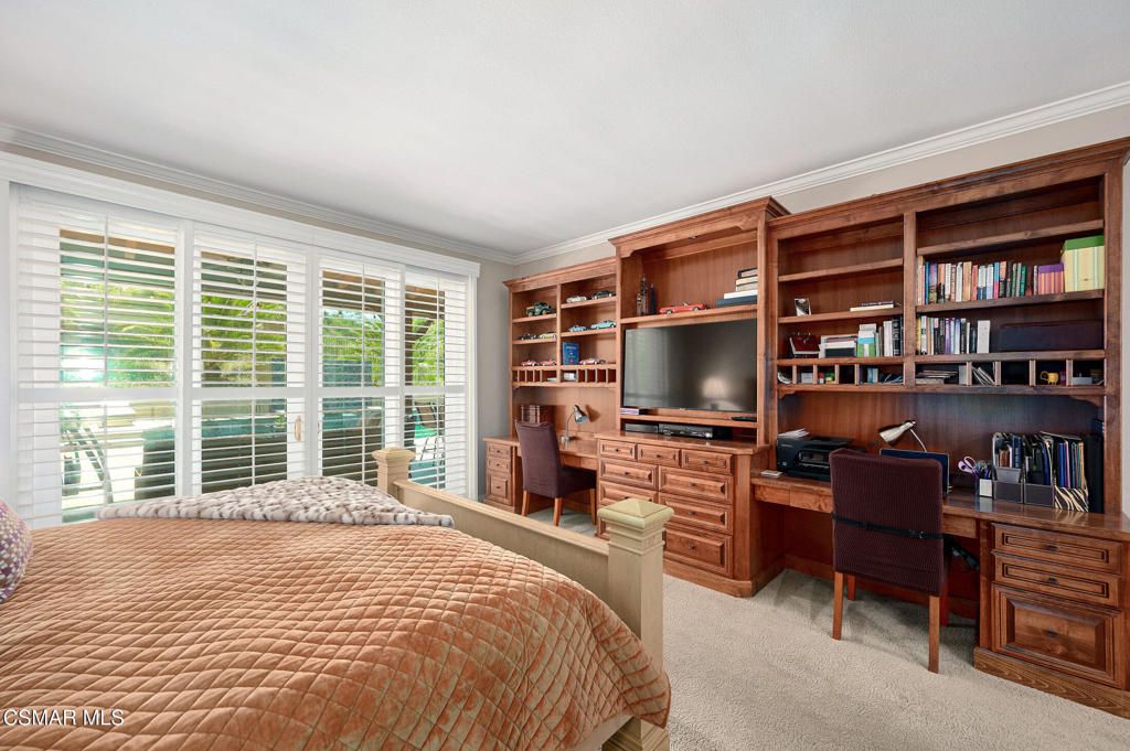 listing image 130725463952733476581