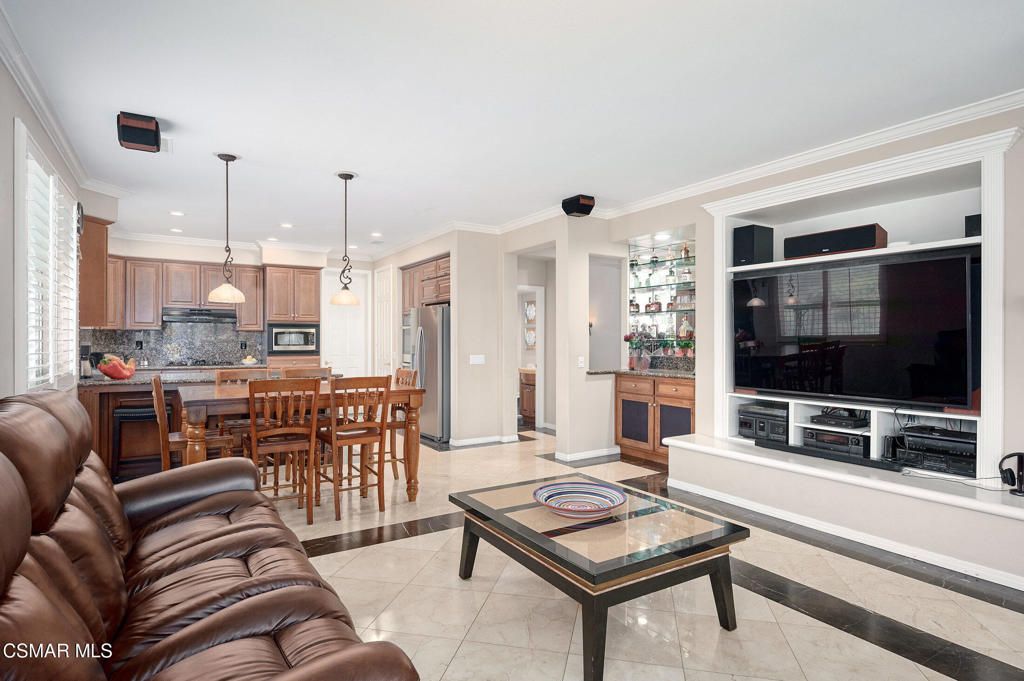 listing image 130724648560790049194