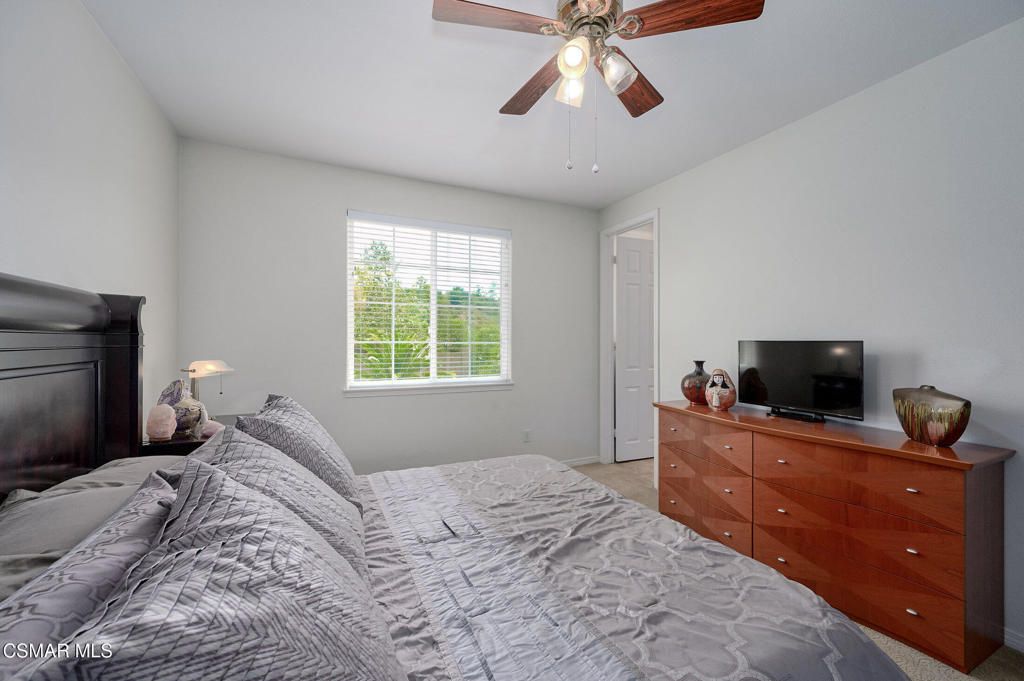 listing image 130721381432774476260