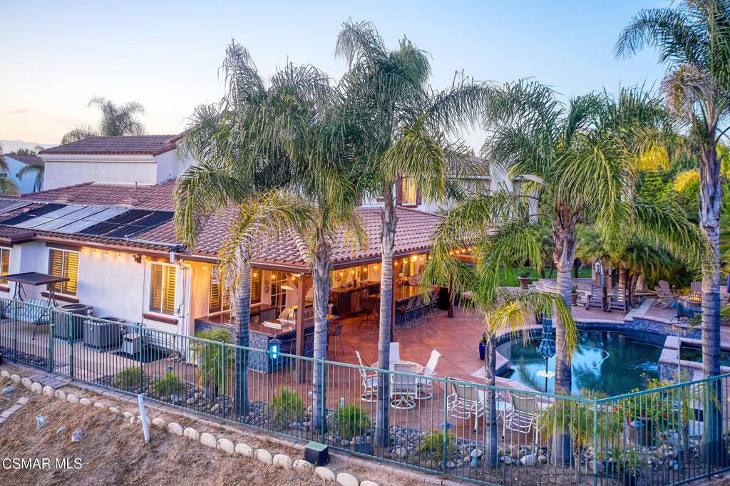listing image 130724177388193252859