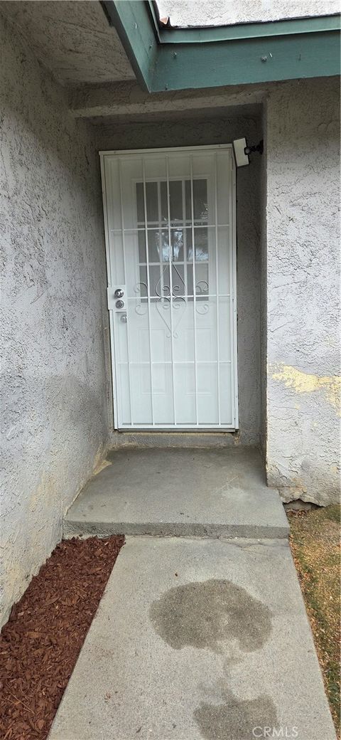 Photo of 3600 Mountain Ave, San Bernardino, CA 92404 (MLS # DW26101062)