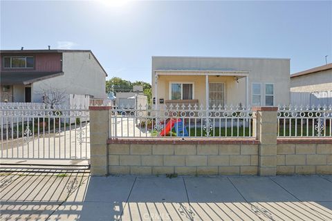 Photo of 410 E 60th St St, Long Beach, CA 90805 (MLS # PW26023343)