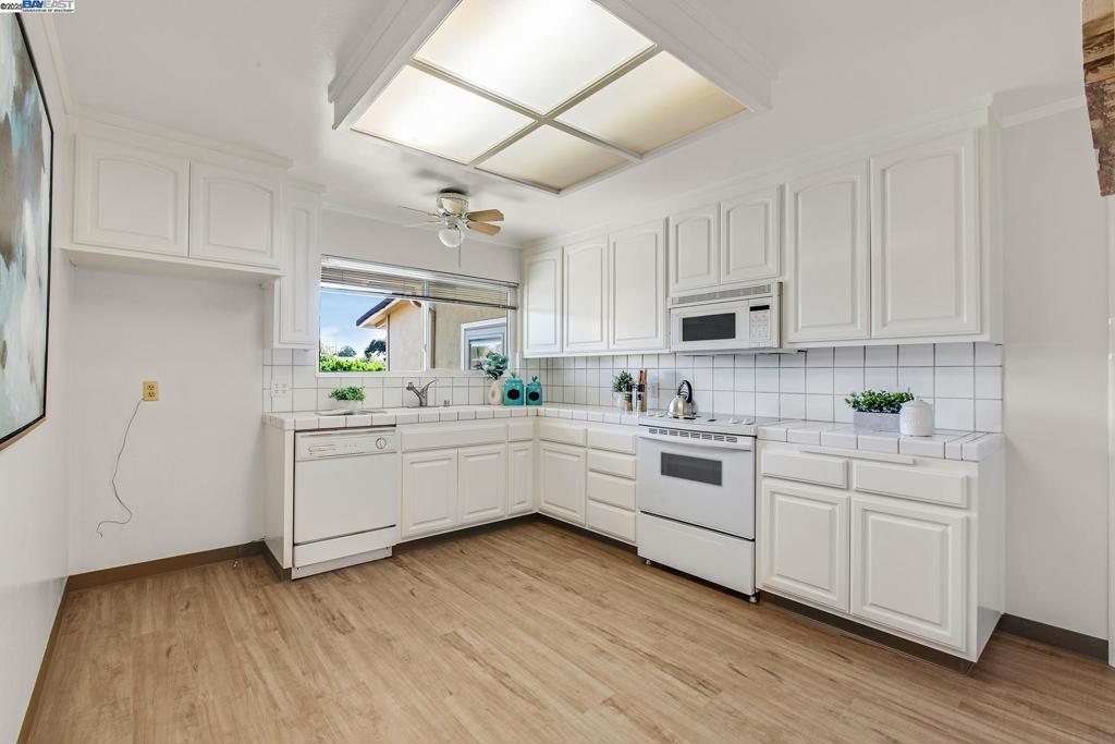 SUNDALE - Residential