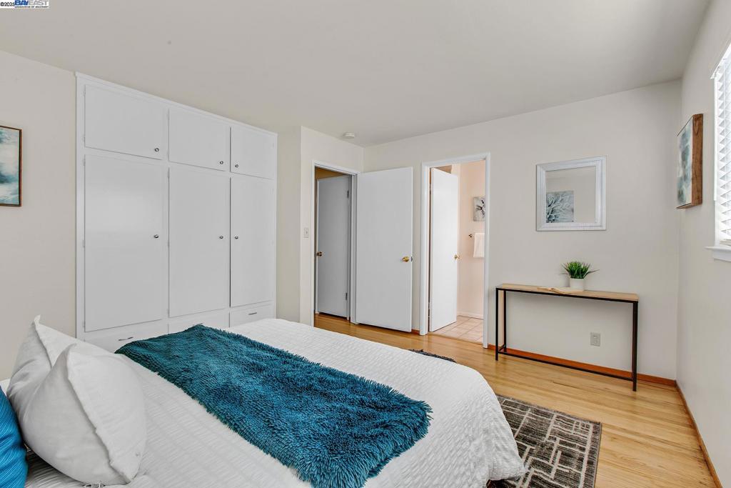 SUNDALE - Residential