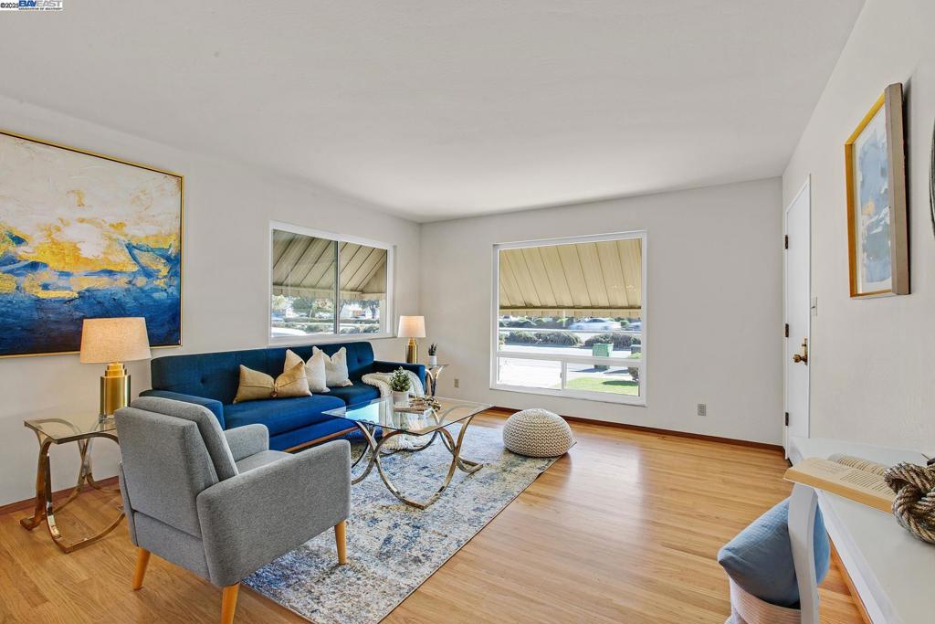 SUNDALE - Residential