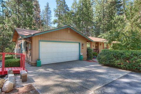Photo of 36555 Mudge Ranch Road, Coarsegold, CA 93614 (MLS # FR25009610)