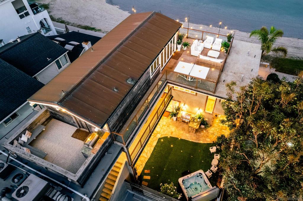 Mission Beach - Residential