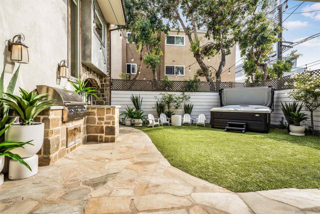 Mission Beach - Residential