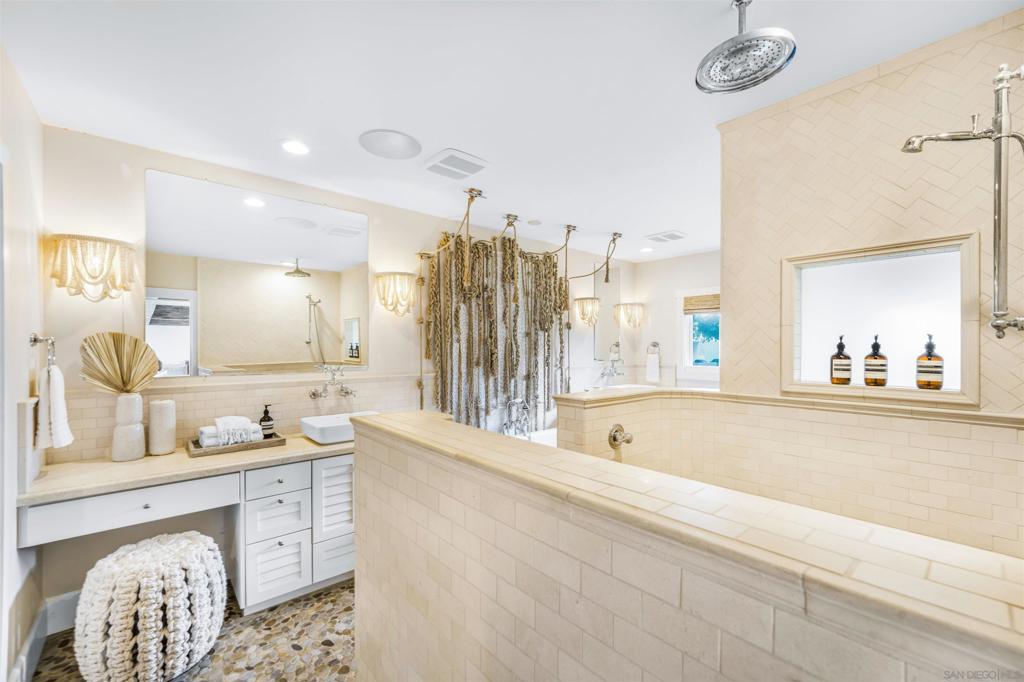 Mission Beach - Residential