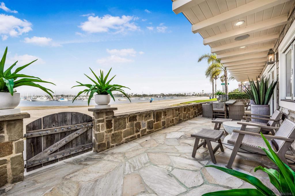 Mission Beach - Residential