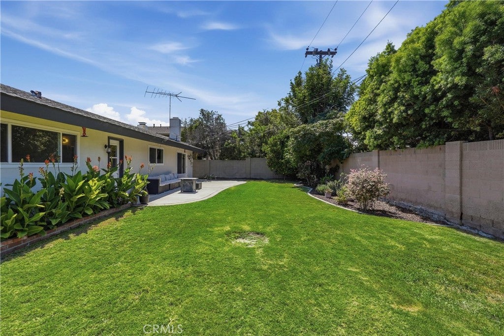 6471 CRANDALL Drive, Huntington Beach CA 92647 - Photo 24
