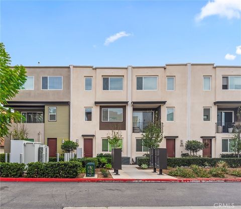 Photo of 18443 Montage Ln, Northridge, CA 91324 (MLS # WS26028555)