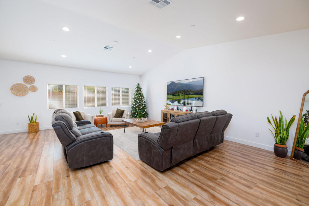 44880 Beringer Drive
