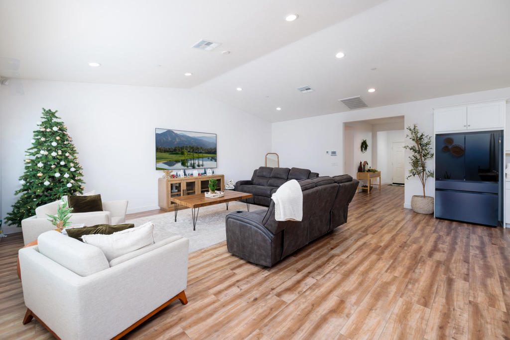 44880 Beringer Drive