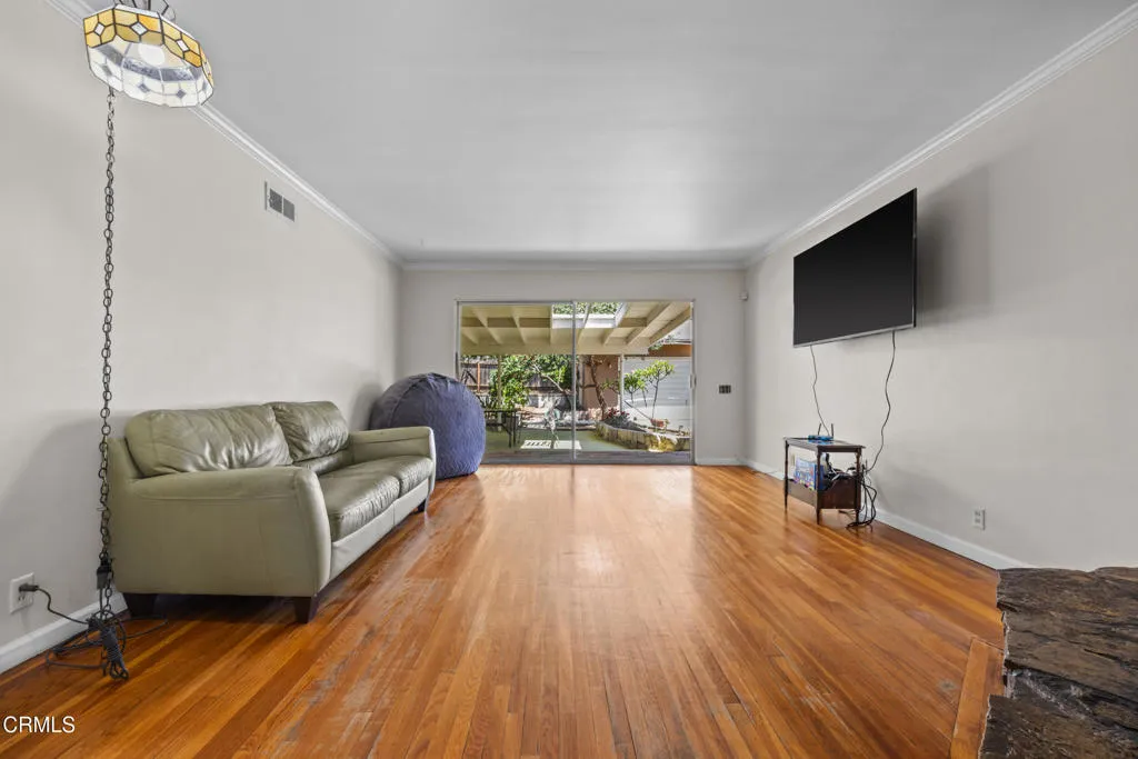 Altadena, California 91001, United States, 3 Bedrooms Bedrooms, ,2 BathroomsBathrooms,Residential,Active,162288