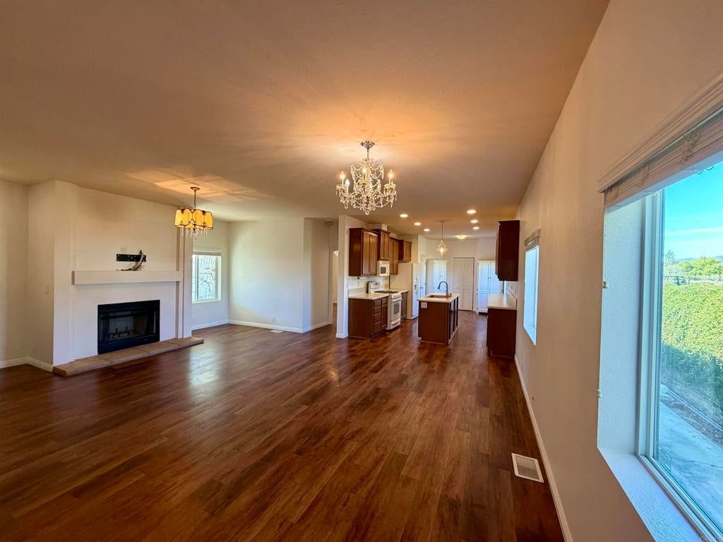 8301 Mission Gorge Road 23