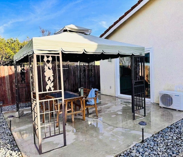 1139 East Elma
