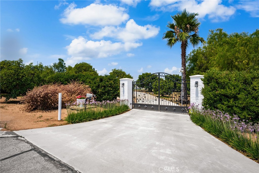 22252 Monte Rancho Drive